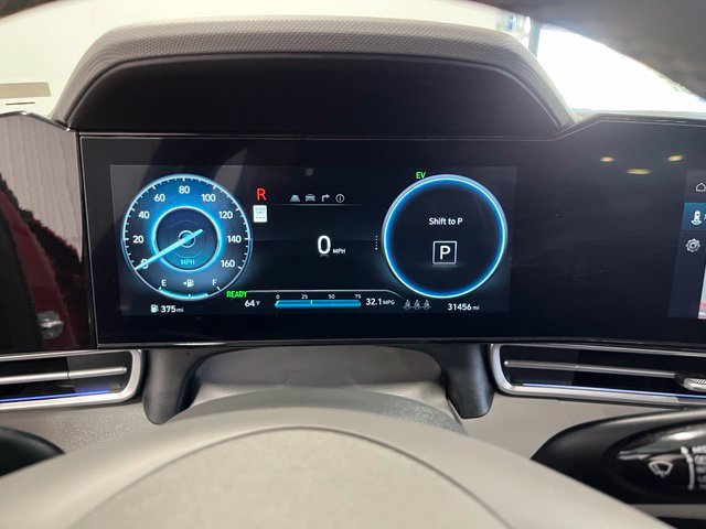 Used 2025 Hyundai Elantra SEL FWD image 27