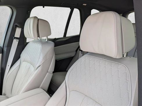 Used 2026 BMW X5 xDrive40i image 14