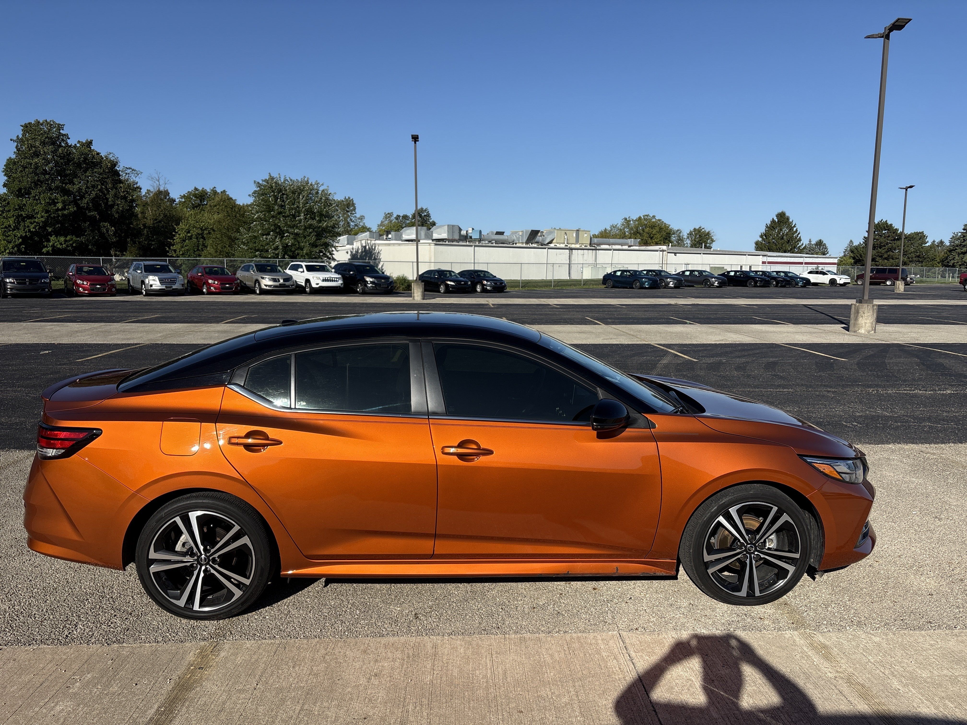 Used 2022 Nissan Sentra SR w/ Electronics Package FWD image 3
