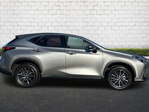 Used 2025 Lexus NX 250 FWD w/ Premium Package image 3