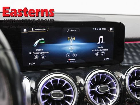 Used 2022 Mercedes-Benz GLB 250 4MATIC w/ Premium Package Lite image 18