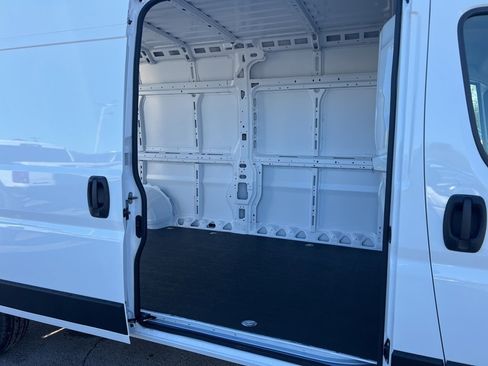 New 2026 RAM ProMaster 2500 image 12