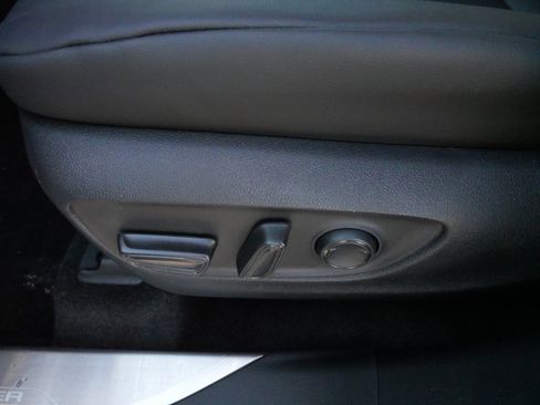 Certified 2026 Toyota Highlander XLE image 23