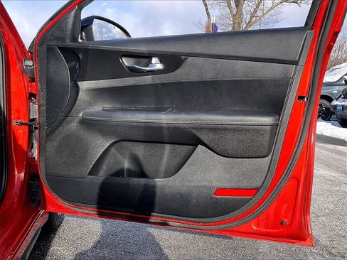 Used 2023 Kia Forte GT-Line w/ GT-Line Technology Package image 11