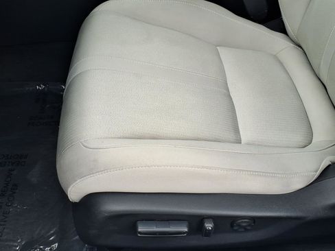 Used 2018 Honda Accord EX image 7