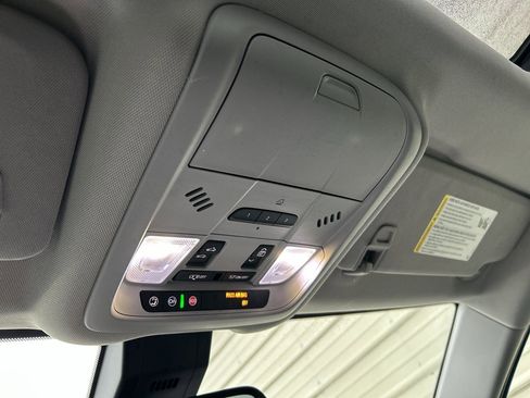 Used 2019 Chevrolet Equinox Premier image 27