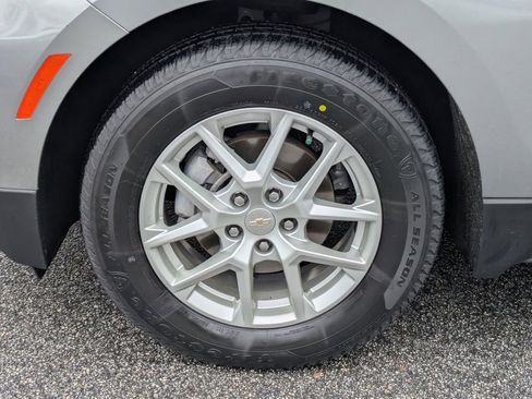 Used 2023 Chevrolet Equinox LS w/ Driver Confidence II Package FWD image 12