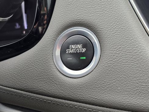 Used 2017 Cadillac XT5 Premium Luxury w/ Driver Assist Package image 19