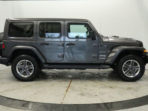 Used 2019 Jeep Wrangler Unlimited Sahara w/ Uconnect 4C Nav & Sound Group image 6