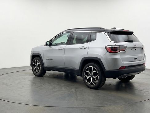 Used 2025 Jeep Compass Limited AWD/4WD image 6