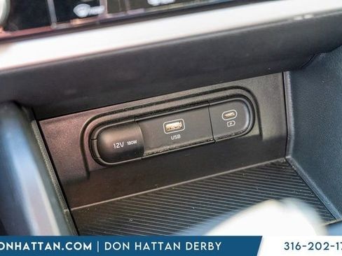 Used 2024 Kia Sportage LX image 11