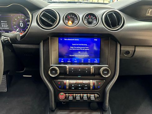 Used 2020 Ford Mustang Shelby GT500 w/ Technology Package image 21