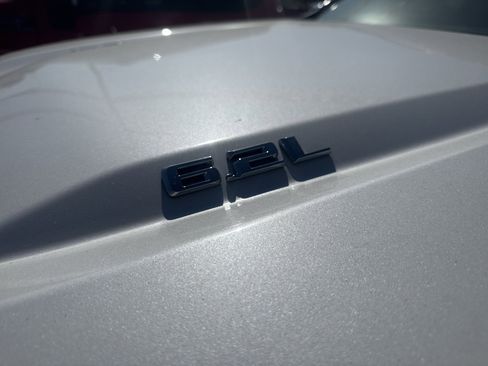 Used 2024 Chevrolet Silverado 1500 High Country w/ High Country Premium Package image 4