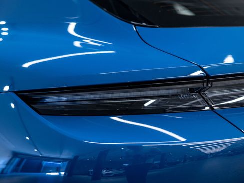 Certified 2023 Porsche Taycan Turbo image 23