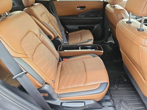 Certified 2023 Nissan Pathfinder Platinum image 21