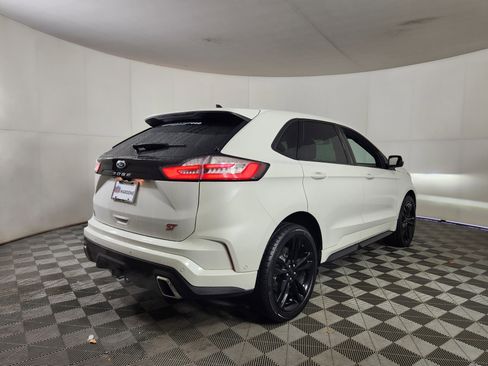 Certified 2022 Ford Edge ST w/ Equipment Group 401A image 7