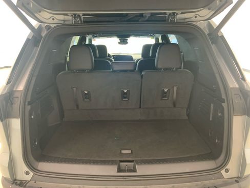 Used 2024 Chevrolet Traverse Z71 w/ Enhanced Driving Package image 7