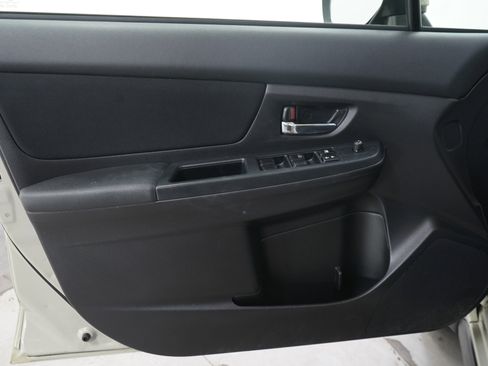 Used 2014 Subaru Crosstrek 2.0i Premium AWD/4WD image 20