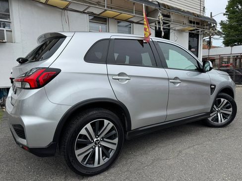 Used 2024 Mitsubishi Outlander Sport SE AWD/4WD image 4
