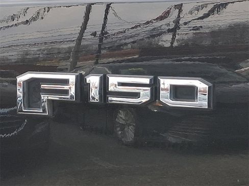 Used 2016 Ford F150 Lariat image 34