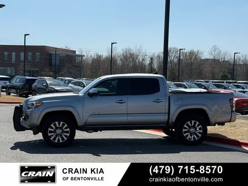 Used 2021 Toyota Tacoma Limited image 4