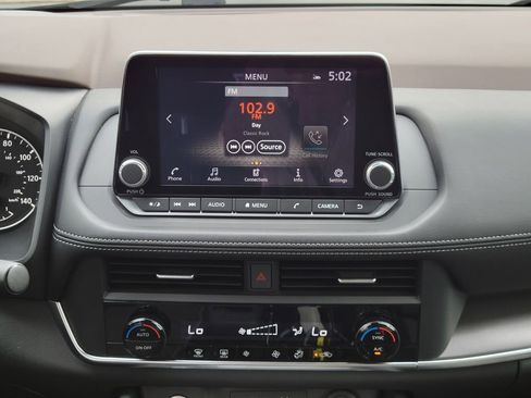 Used 2023 Nissan Rogue SV image 21