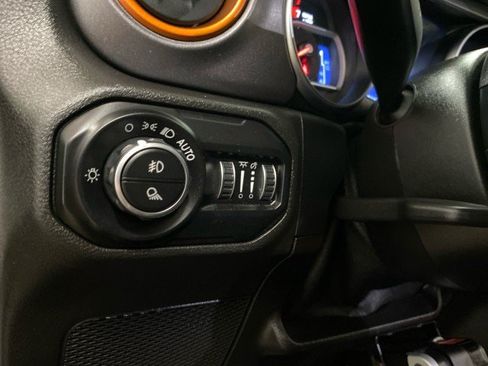 Used 2021 Jeep Gladiator Mojave AWD/4WD image 17