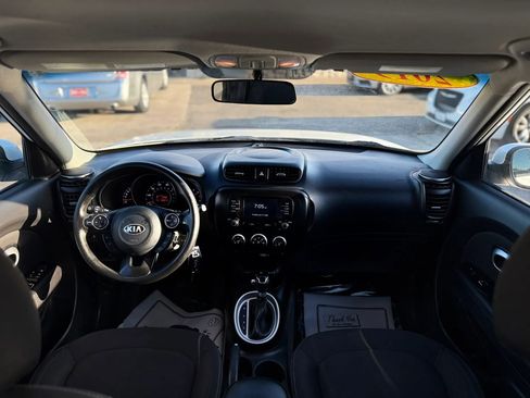 Used 2019 Kia Soul FWD image 33