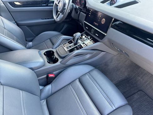 Certified 2023 Porsche Cayenne image 16