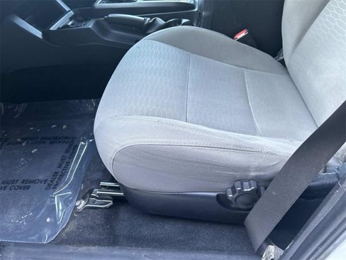 Used 2018 Toyota Tacoma SR image 18