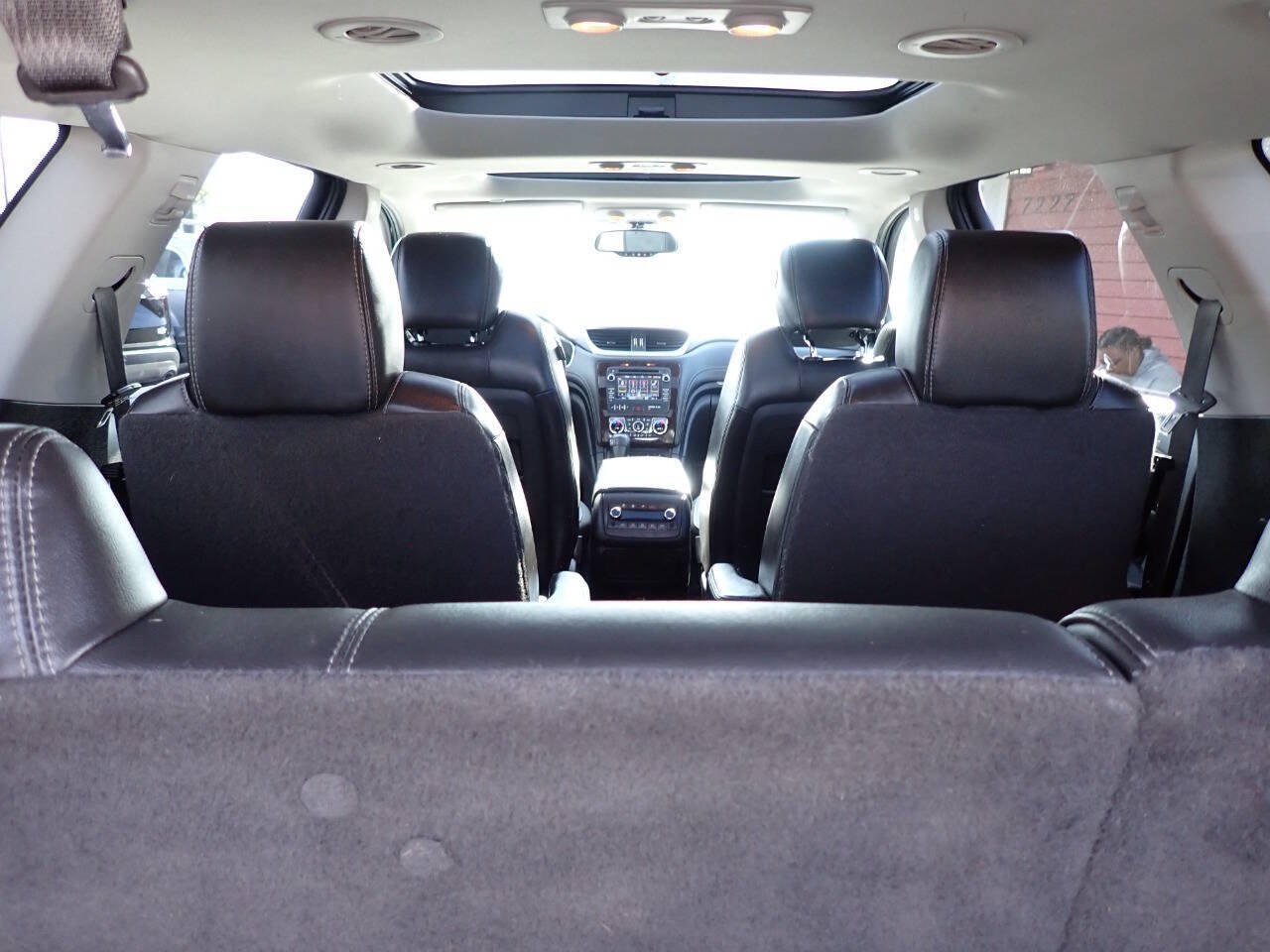 Used 2017 Chevrolet Traverse LT AWD/4WD image 10