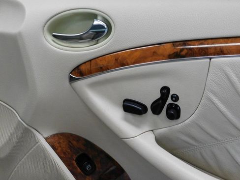 Used 2007 Mercedes-Benz CLK 350 Cabriolet image 74