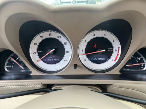 Used 2009 Mercedes-Benz SL 550 image 32