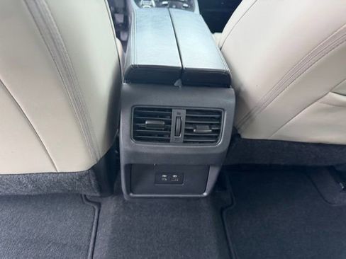 Used 2023 Nissan Rogue SV w/ SV Premium B Package image 12