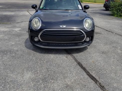 Used 2016 MINI Cooper Clubman FWD image 1