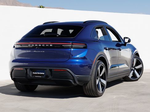Certified 2025 Porsche Macan 4S Electric AWD/4WD image 7