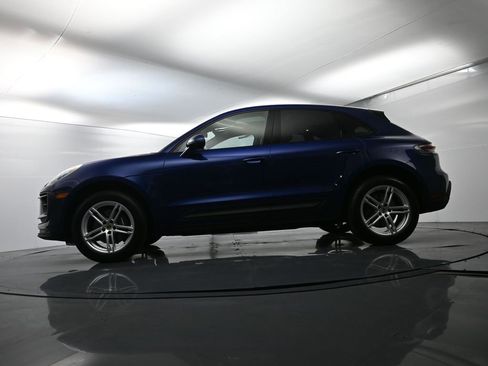 Certified 2024 Porsche Macan image 47