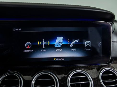 Used 2020 Mercedes-Benz E 63 AMG S image 29