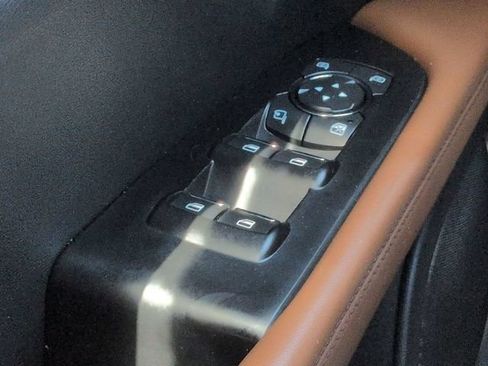 Certified 2021 Lincoln Nautilus Reserve AWD/4WD image 24