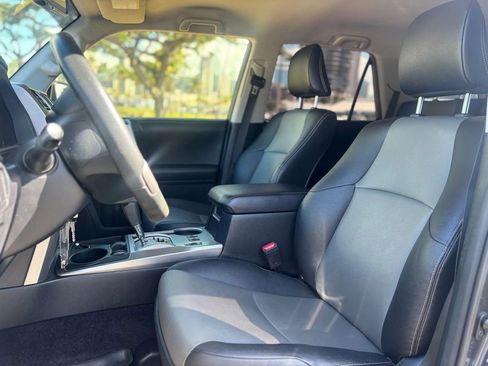 Used 2018 Toyota 4Runner SR5 image 8