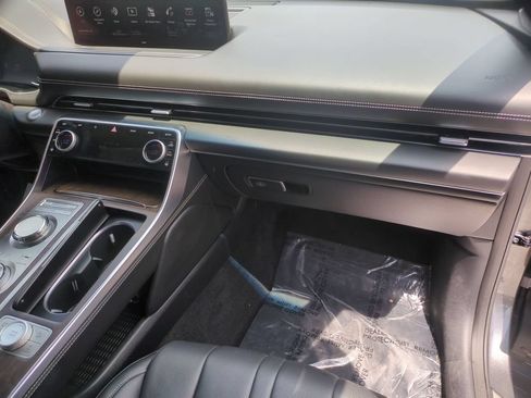 Used 2023 Genesis GV80 2.5T AWD/4WD image 18