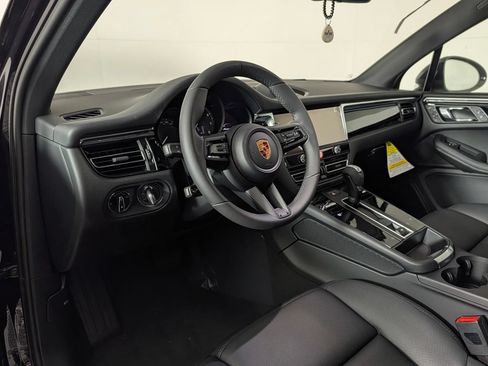 New 2026 Porsche Macan AWD/4WD image 4