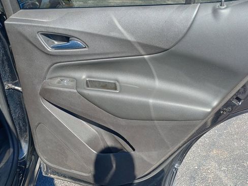 Used 2020 Chevrolet Equinox LT image 19