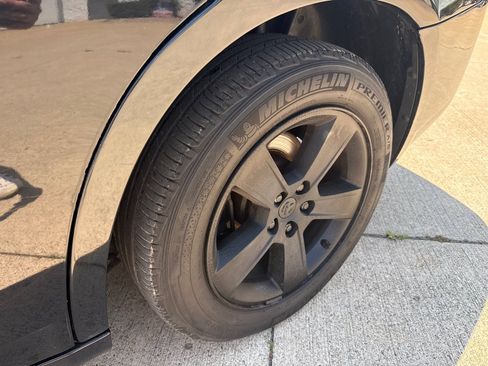 Used 2010 Dodge Charger Rallye RWD image 17