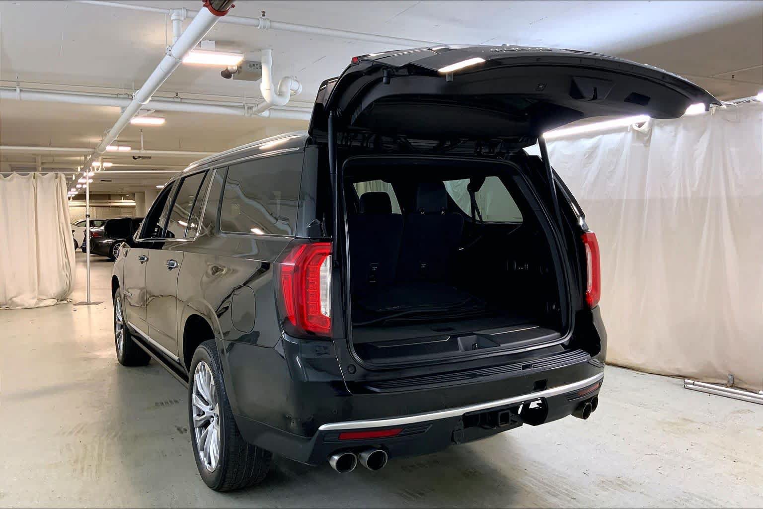 Used 2022 GMC Yukon XL Denali AWD/4WD image 35