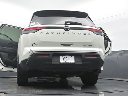 Used 2023 Nissan Pathfinder SV image 60