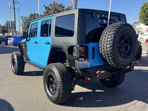 Used 2018 Jeep Wrangler Unlimited Sport S image 2