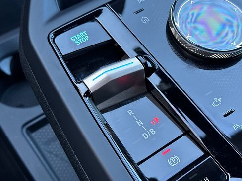 Used 2025 BMW iX xDrive50 image 25