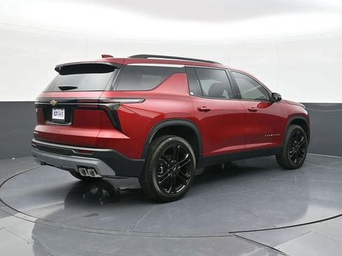 New 2026 Chevrolet Traverse LT w/ LPO, Floor Liner Package FWD image 10