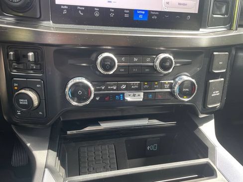 Used 2024 Ford F250 Lariat w/ Lariat Ultimate Package AWD/4WD image 37